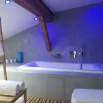 5&5 Rooftop 3*