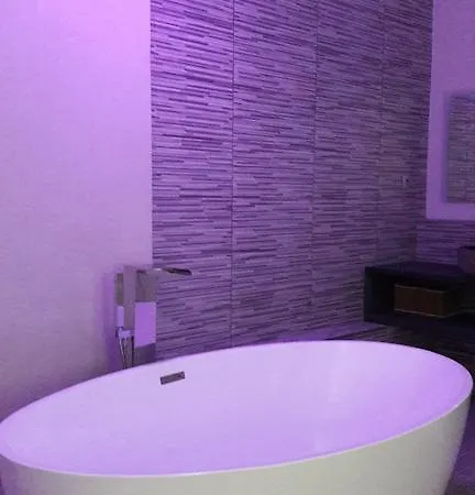 5&5 Rooftop Bed & Breakfast 3*