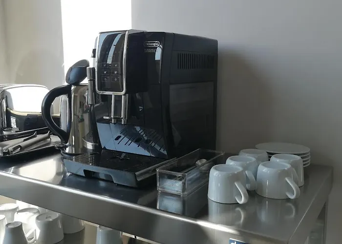 5&5 Rooftop Bed & Breakfast