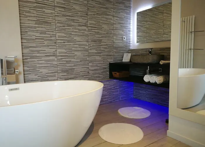 5&5 Rooftop Bed & Breakfast 3*